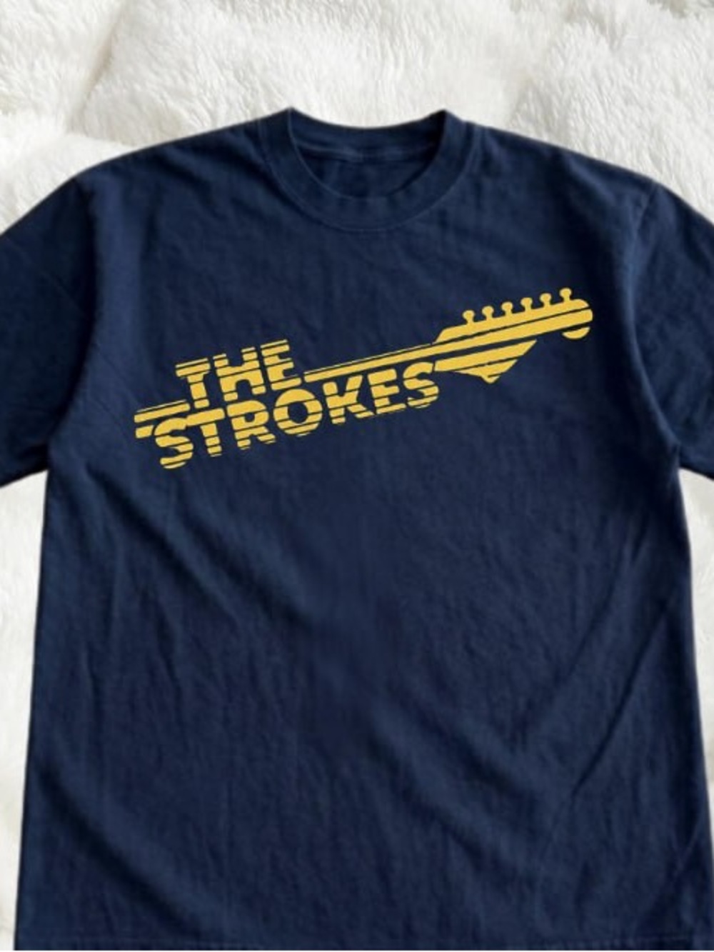 'The Strokes' Guitar Gildan Navy Tee